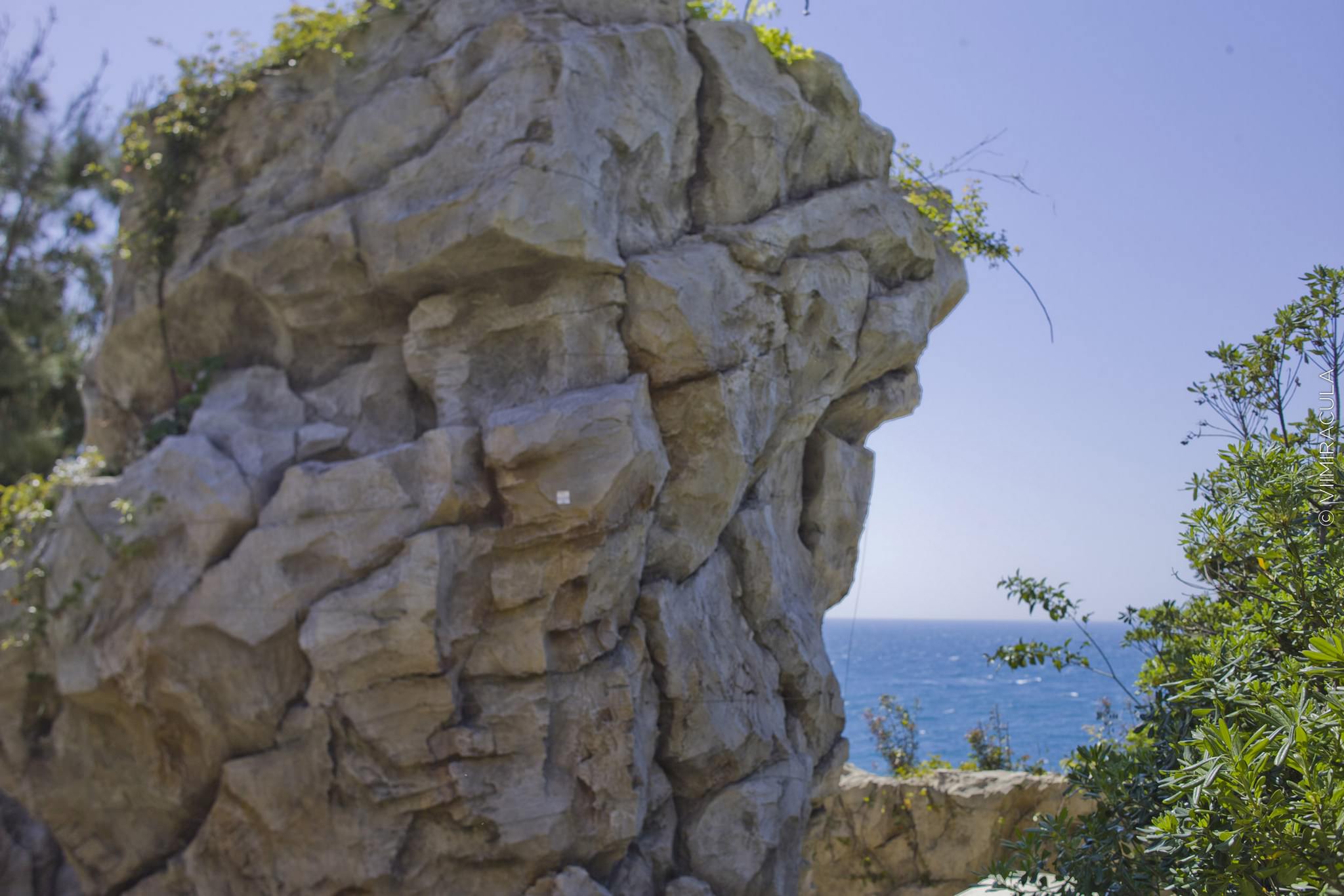 How to Carve Texture in Fake Rocks 