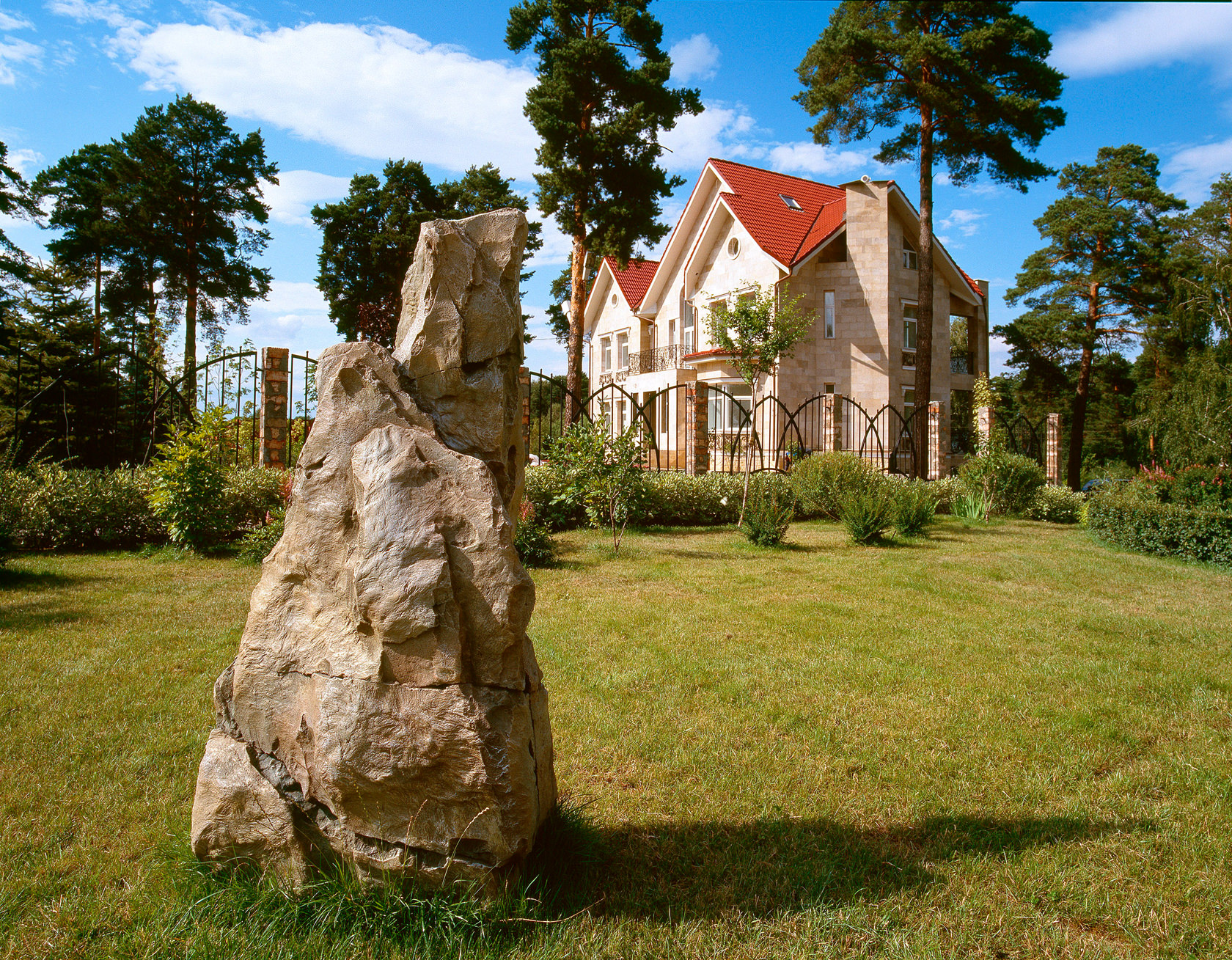 An unusual stone composition in a garden